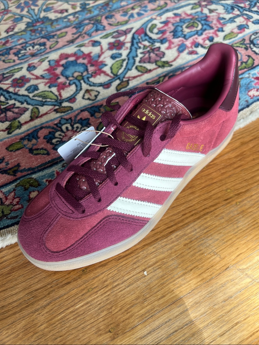 New! Adidas Women’s Gazelle Sneakers in Burgundy and White - Picture 2 of 8